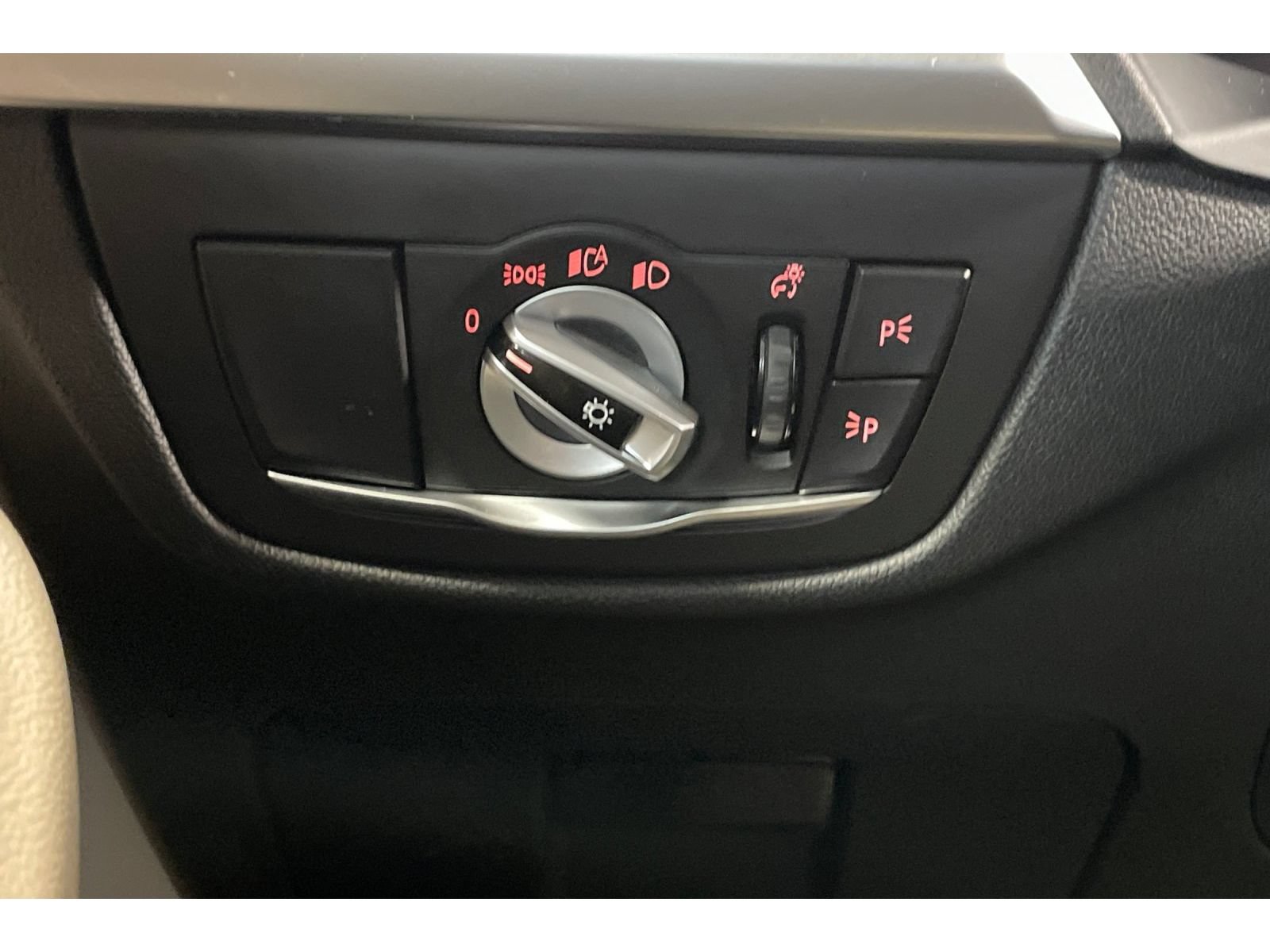 Used 2023 BMW X3 sDrive30i w/ Premium Package RWD image 42