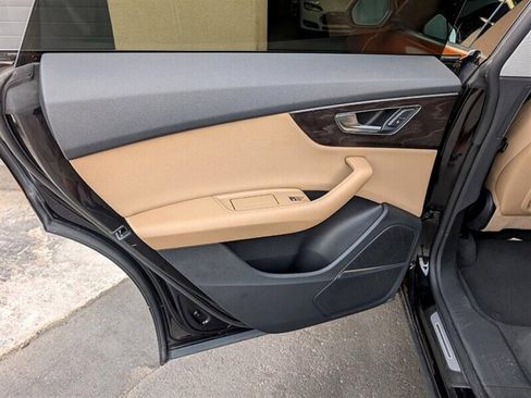 Used 2019 Audi Q8 Premium Plus w/ Premium Plus image 23