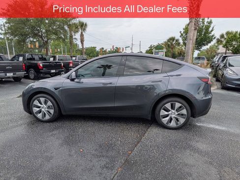Used 2022 Tesla Model Y Long Range AWD/4WD image 7