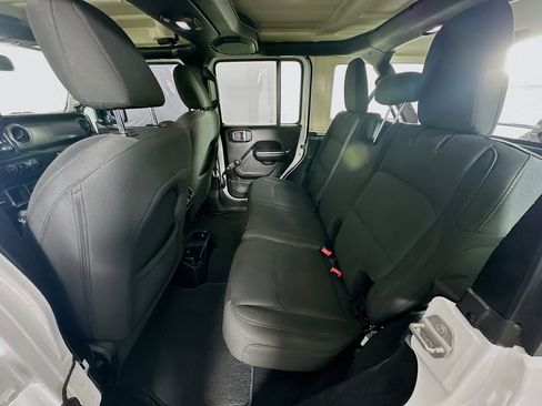 Used 2018 Jeep Wrangler Unlimited Sport AWD/4WD image 27