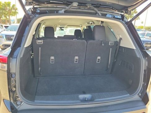 Certified 2025 Nissan Pathfinder SV FWD image 14