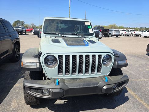 Used 2023 Jeep Wrangler Unlimited Rubicon 4xe image 2