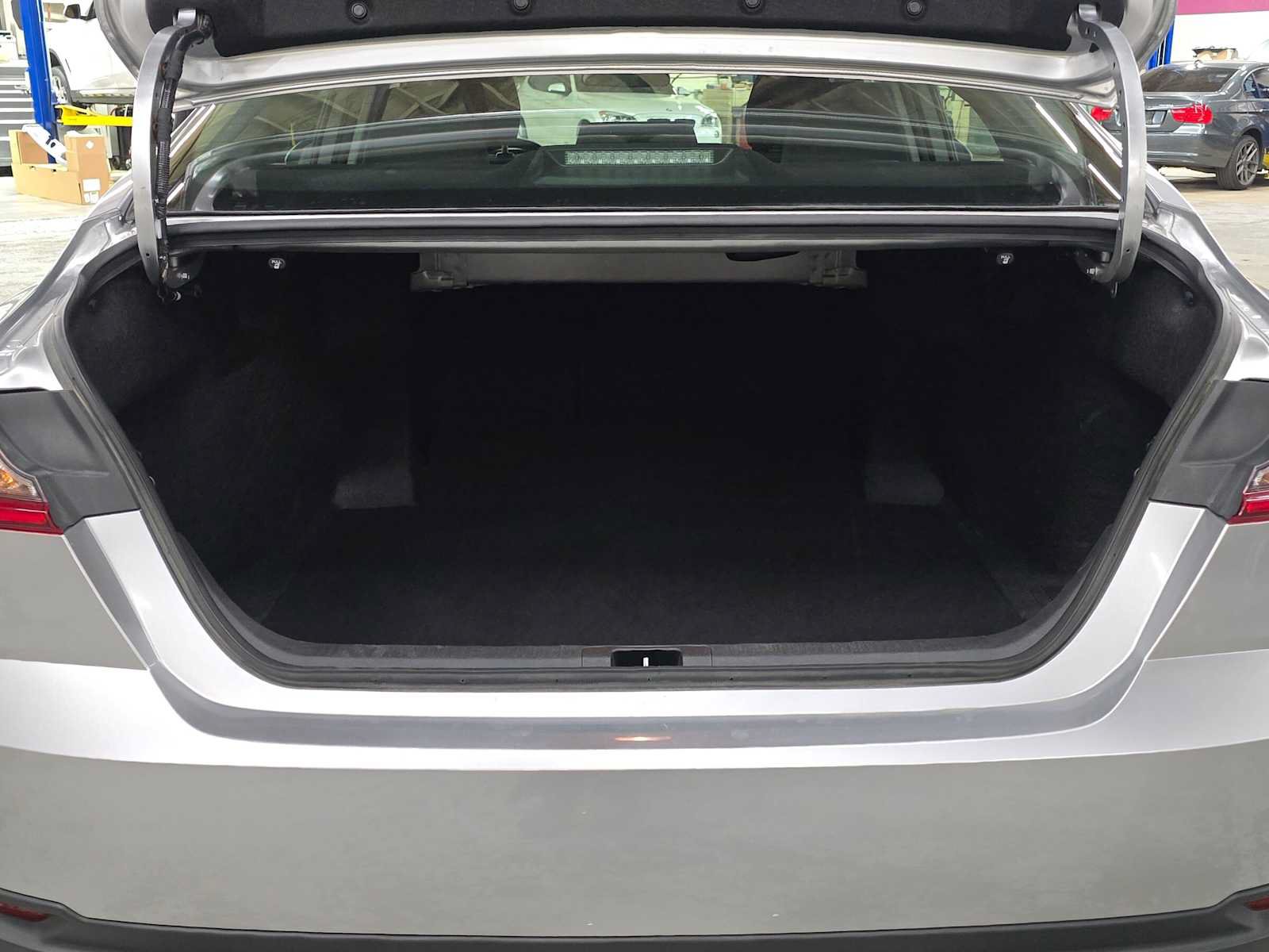 Used 2025 Toyota Camry LE FWD image 14