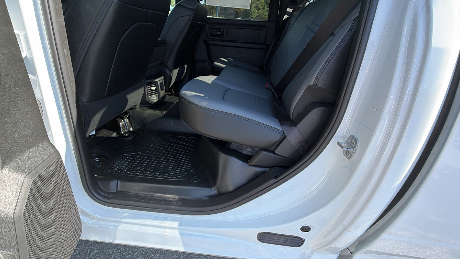 New 2027 RAM 2500 Tradesman AWD/4WD image 19