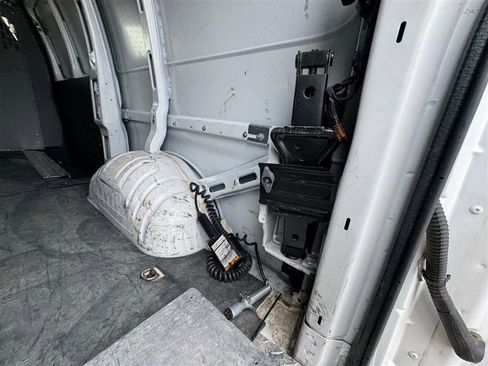 Used 2019 Chevrolet Express 3500 w/ Driver Convenience Package image 18