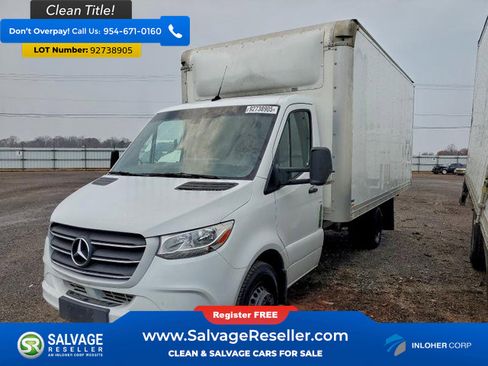 Used 2023 Mercedes-Benz Sprinter 4500 image 1