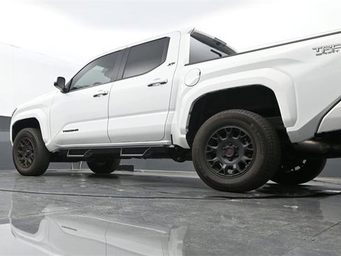 Used 2024 Toyota Tacoma TRD Sport w/ TRD Sport Upgrade Package image 10