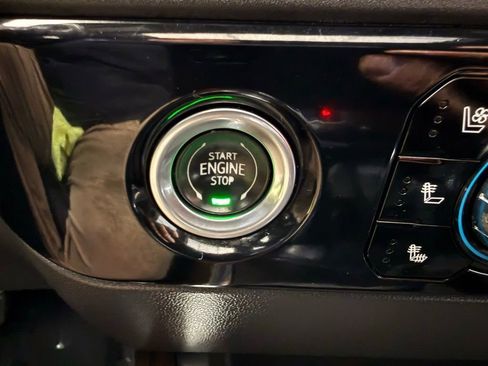 Used 2023 GMC Sierra 1500 SLT w/ SLT Premium Package image 43