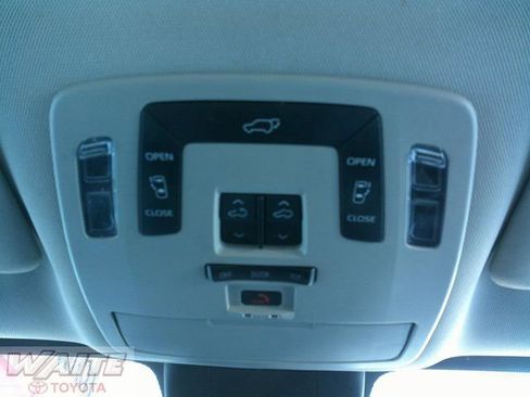 Used 2021 Toyota Sienna XLE w/ XLE Plus Package image 20