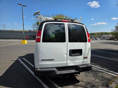 Used 2013 GMC Savana 2500 w/ Cold Climate Package RWD image 5