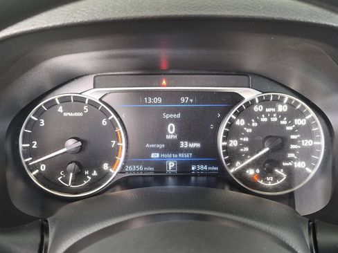 Used 2025 Nissan Altima 2.5 SV FWD image 13