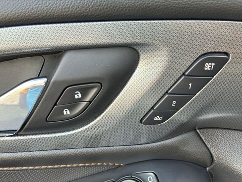 Used 2021 Chevrolet Traverse Premier w/ Redline Edition FWD image 22