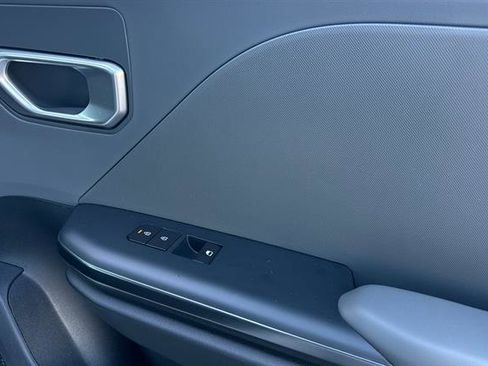 New 2025 Kia K4 LX image 18