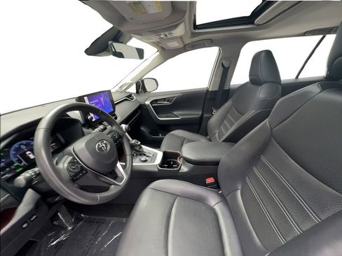 Used 2023 Toyota RAV4 Limited AWD/4WD image 18