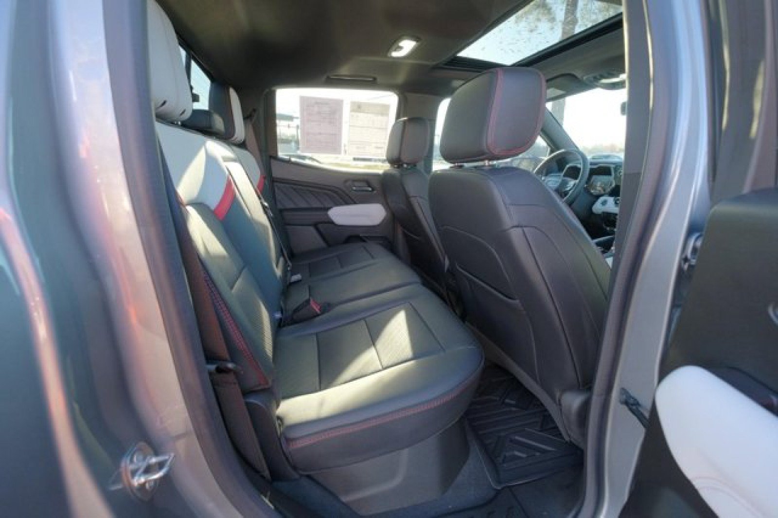 Used 2023 GMC Canyon AT4X AWD/4WD image 17