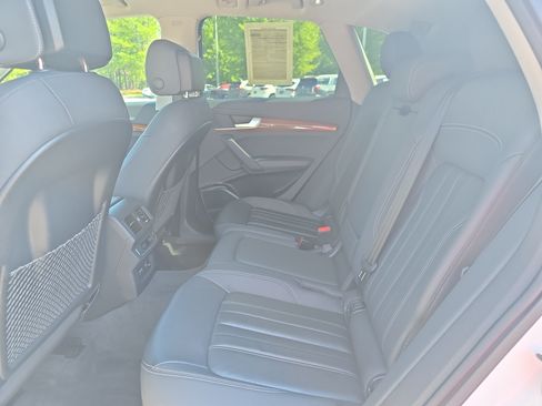 Used 2022 Audi Q5 2.0T Premium Plus w/ Premium Plus Package AWD/4WD image 14