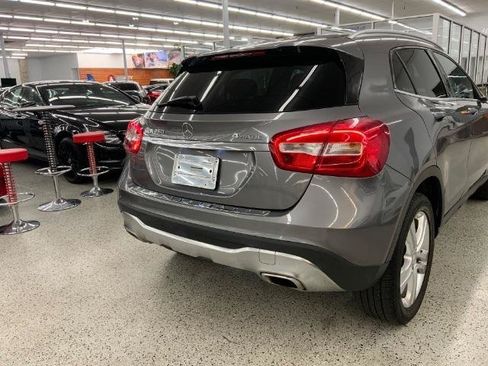 Used 2018 Mercedes-Benz GLA 250 4MATIC w/ Premium Package image 38