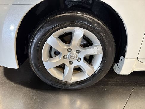 Used 2009 Nissan Altima 2.5 S w/ Premium Pkg image 10