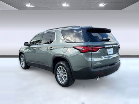 Used 2023 Chevrolet Traverse LT FWD image 3