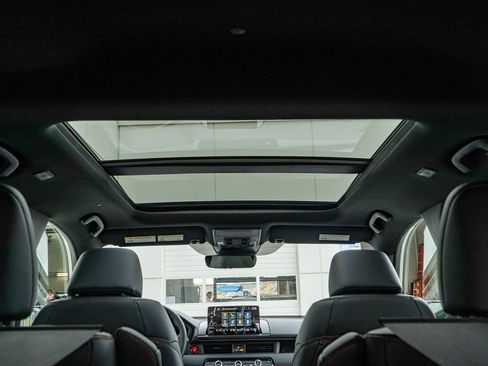 New 2025 Honda Pilot TrailSport image 14