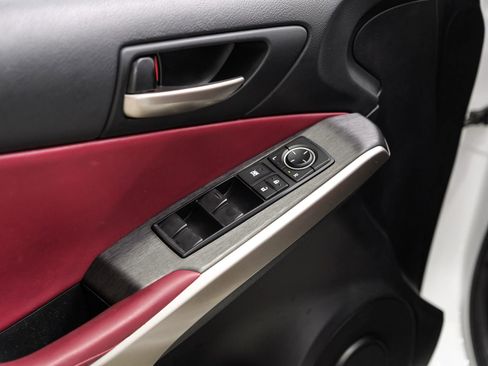 Used 2019 Lexus IS 300 image 47