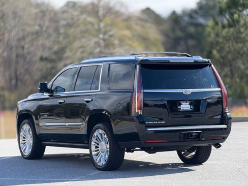 Used 2019 Cadillac Escalade Platinum image 9