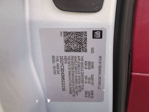 Used 2021 Chevrolet Corvette Stingray Premium Conv w/ Z51 Performance Package image 31