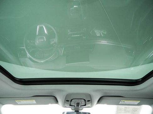 Used 2023 Audi Q5 2.0T Premium w/ Convenience Package AWD/4WD image 20
