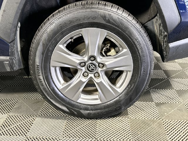 Certified 2025 Toyota RAV4 XLE FWD image 29
