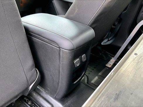 Used 2022 Chevrolet Colorado LT w/ Fleet Safety Package AWD/4WD image 11