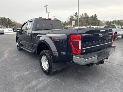Used 2022 Ford F350 XLT w/ XLT Premium Package image 4
