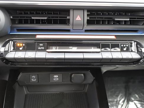 Certified 2026 Toyota Prius Plug-In Hybrid image 14