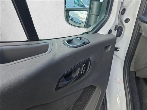 Used 2023 Ford Transit 350 XLT image 10