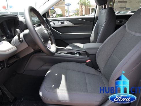 New 2026 Ford Explorer Active RWD image 10