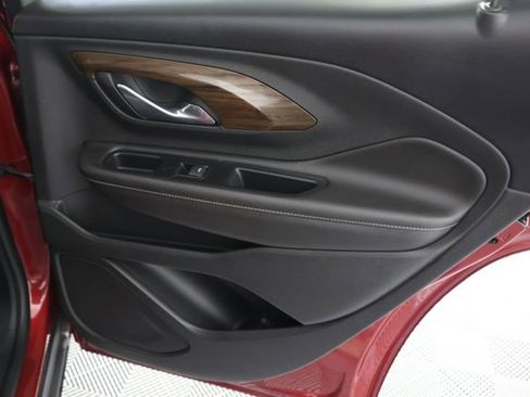 Used 2019 GMC Terrain Denali w/ Advanced Safety Package image 27