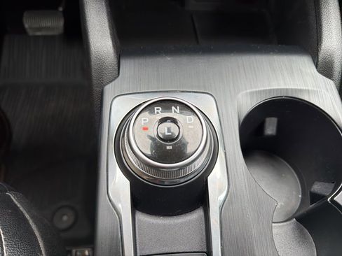 Used 2022 Ford Escape SEL image 28