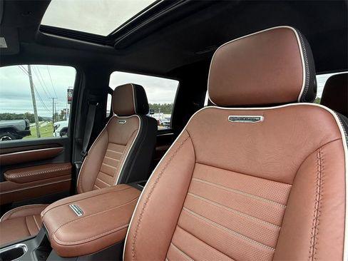 New 2025 GMC Sierra 2500 Denali Ultimate image 11