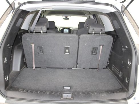 Used 2018 Chevrolet Traverse LT FWD image 14