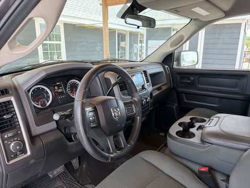 Used 2014 RAM 1500 Express AWD/4WD image 11