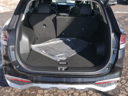 Used 2025 Kia Sportage SX image 16