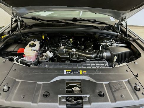 Used 2024 Jeep Grand Cherokee L Limited w/ Luxury Tech Group II AWD/4WD image 37