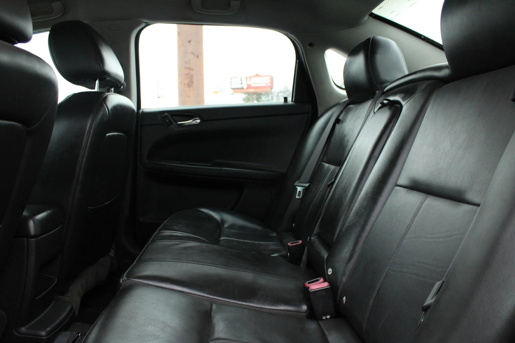 Used 2016 Chevrolet Impala LTZ FWD image 11