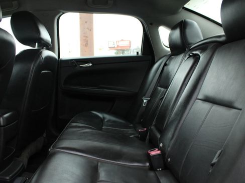 Used 2016 Chevrolet Impala LTZ FWD image 11
