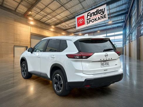 Used 2025 Nissan Rogue SV AWD/4WD image 6