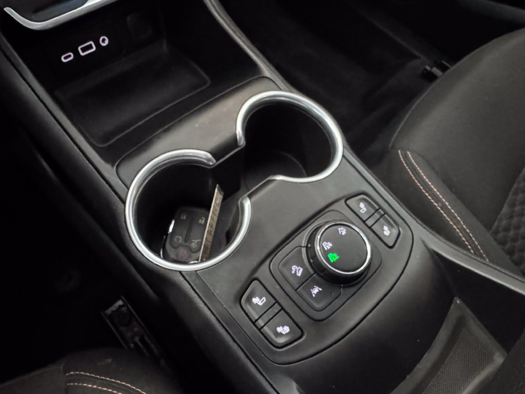 Used 2021 GMC Terrain SLE w/ Driver Convenience Package AWD/4WD image 23