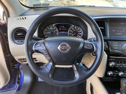 Used 2017 Nissan Pathfinder S AWD/4WD image 17