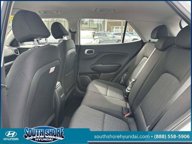 Certified 2025 Hyundai Venue SE FWD image 13