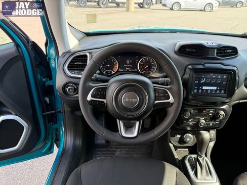 Used 2021 Jeep Renegade Latitude image 15
