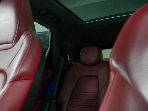 Used 2020 Porsche Cayenne Turbo w/ Assistance Package image 35