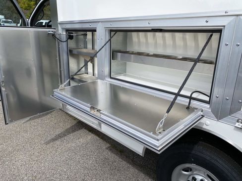 New 2025 Chevrolet Express 3500 w/ Power Convenience Package image 6